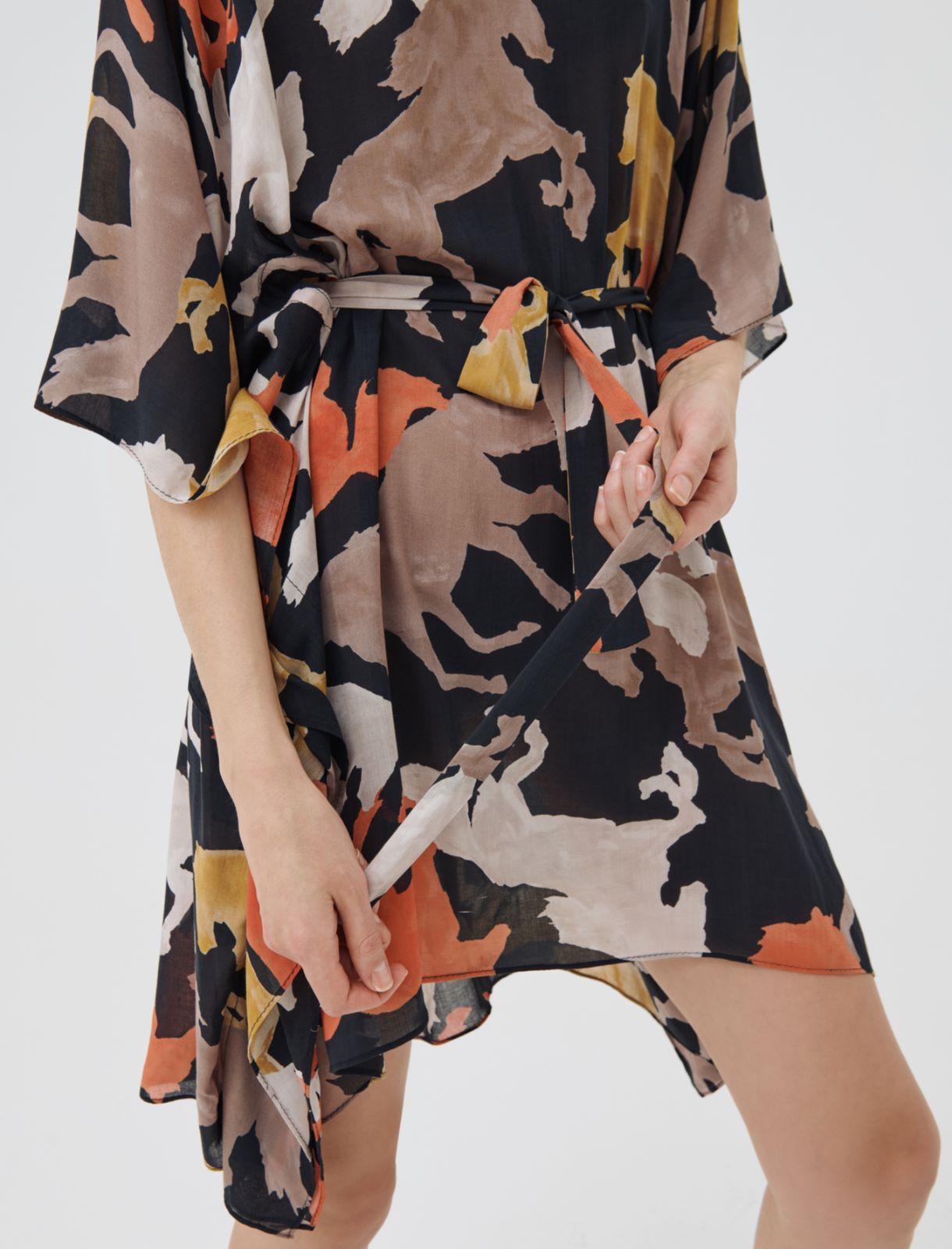 Patterned kaftan, black - Marella