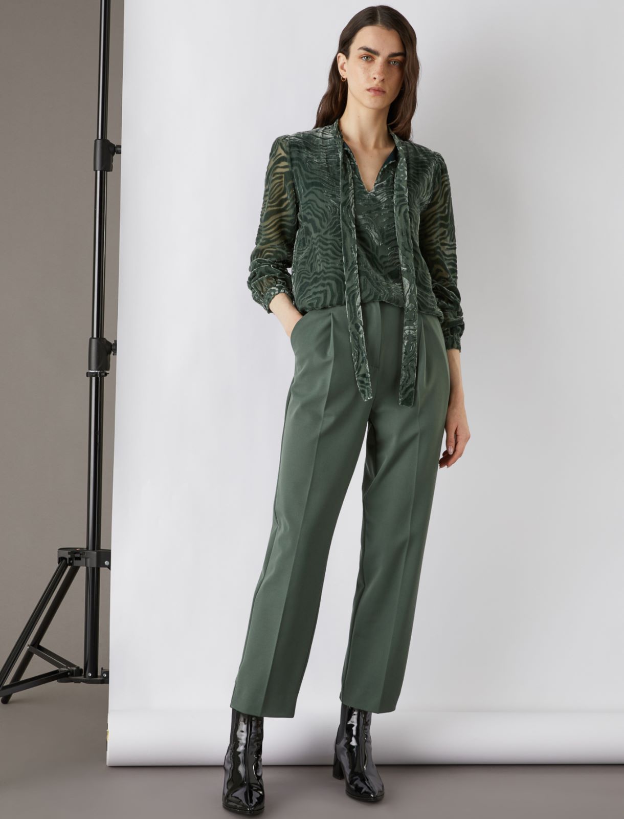 Carrot-fit trousers - Sage - Marella