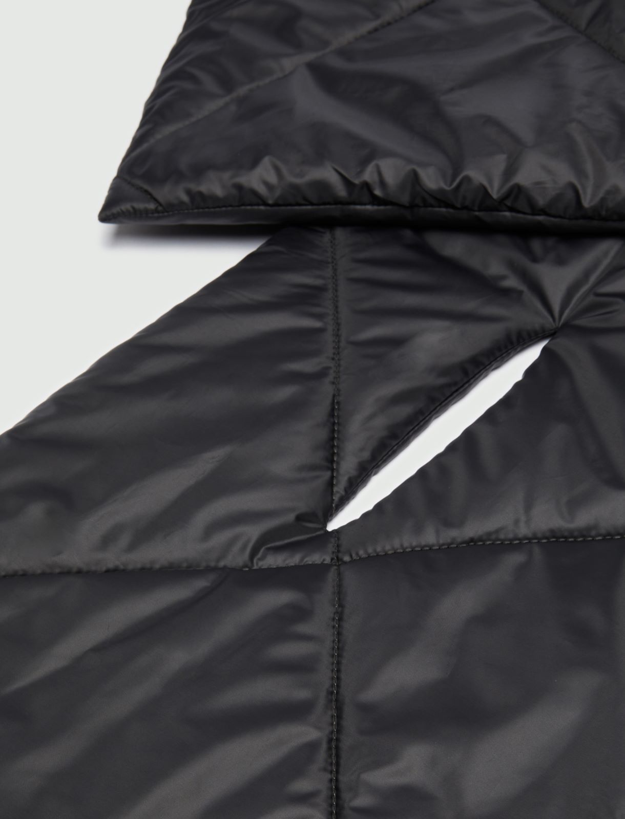 Quilted scarf , dark grey | Marella