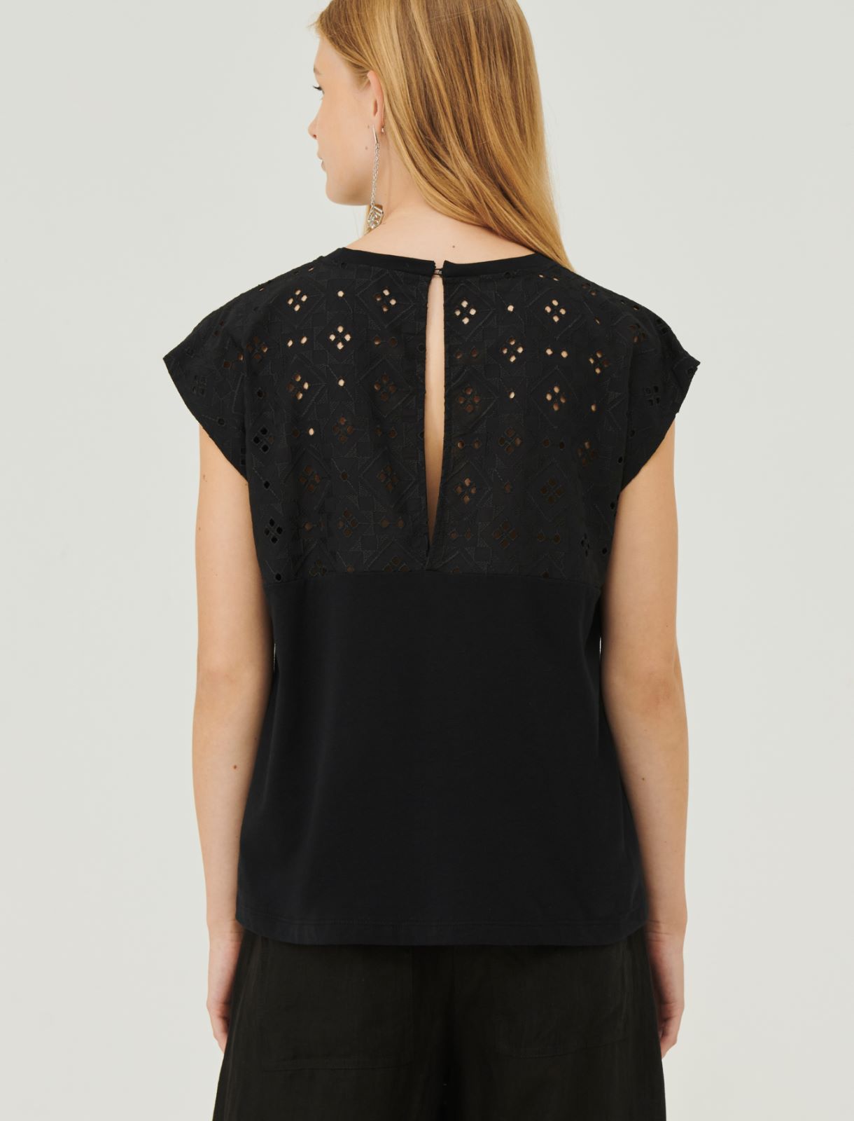 Broderie anglaise T-shirt - Black - Marella - 2