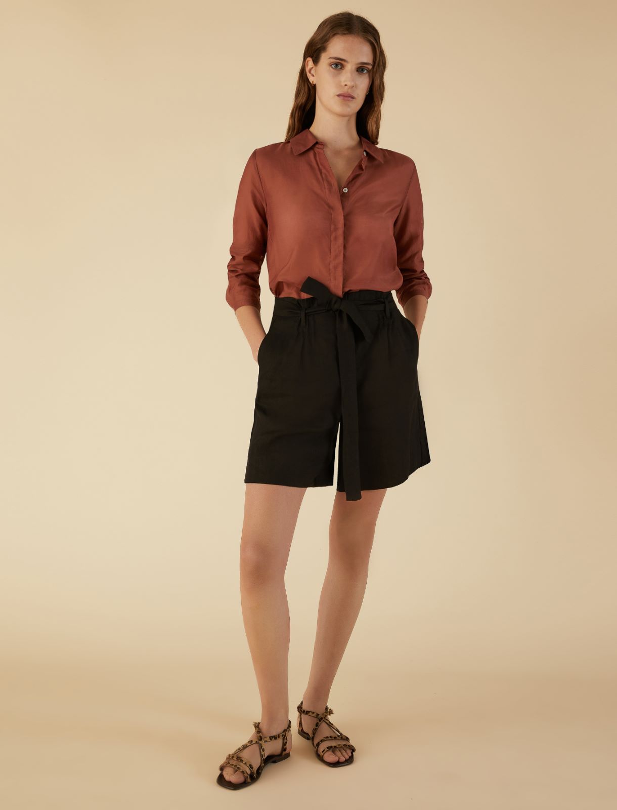 Linen shorts - Black - Marella