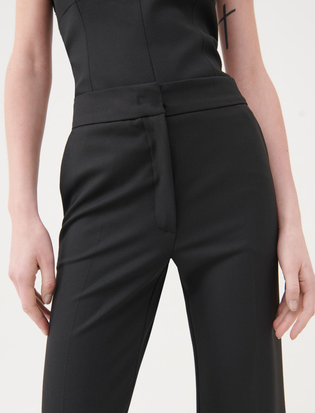 Feather-detail trousers - Black - Marella - 4