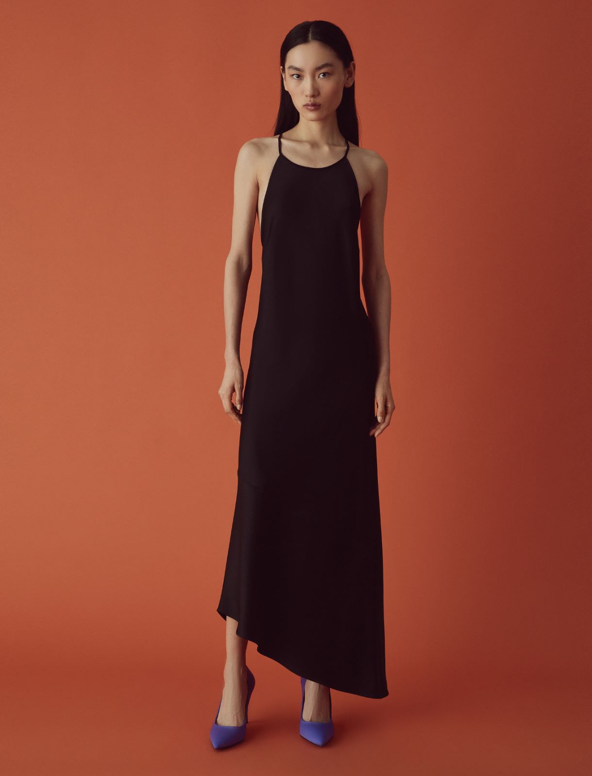 Asymetryczna sukienka - Czarny - Marella