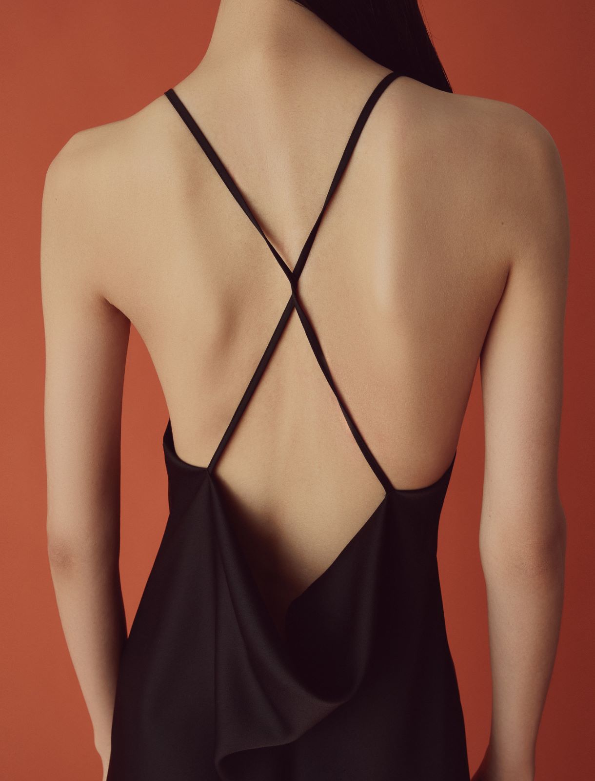 Asymetryczna sukienka - Czarny - Marella - 4