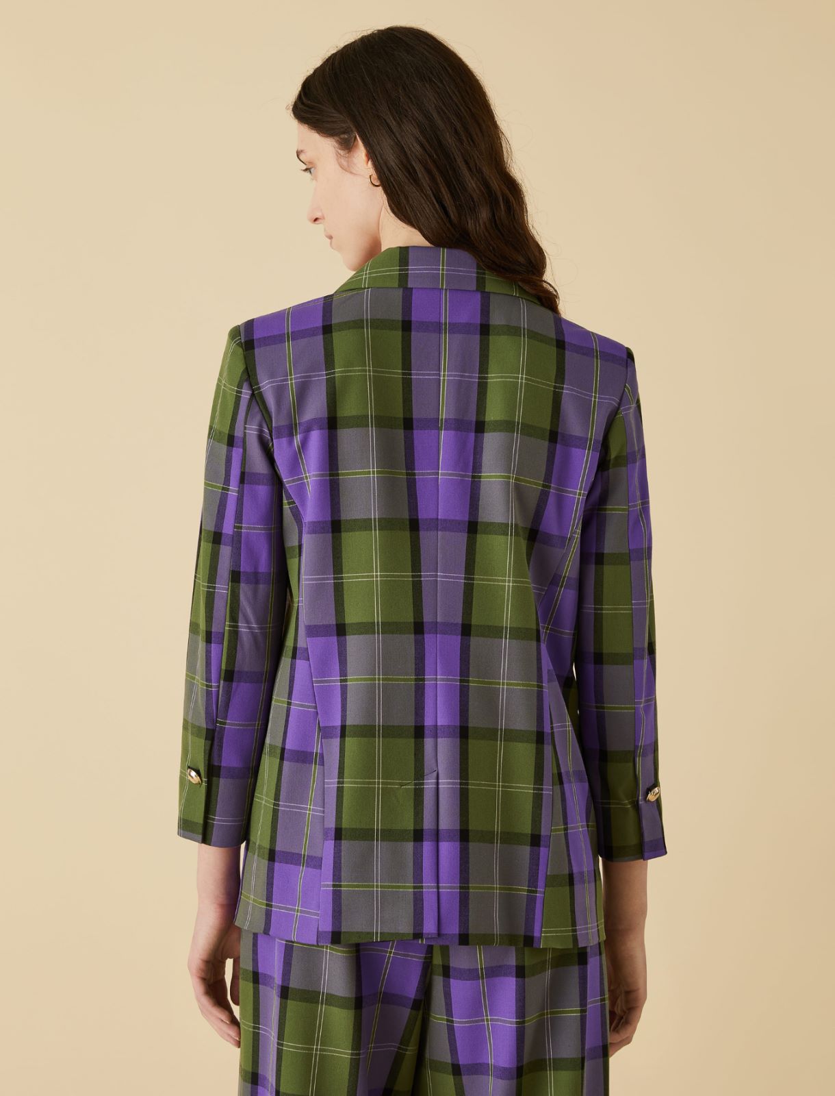 Circle To Square Plum Coat Buttons Per 6 — L'Etoffe Fabrics Online