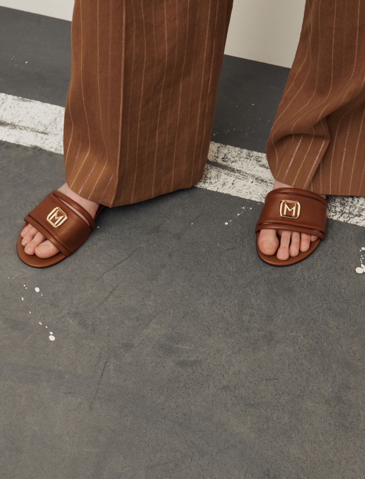 Logo mules, tobacco | Marella