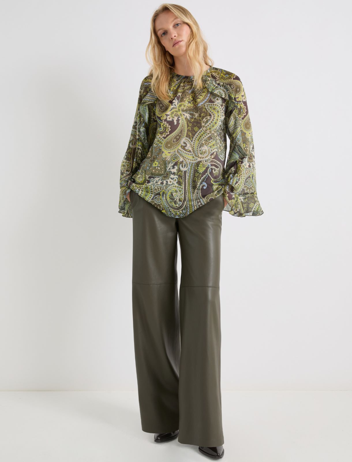 Pantalón de pernera ancha de punto revestido - VERDE MILITAR - Marella - 4