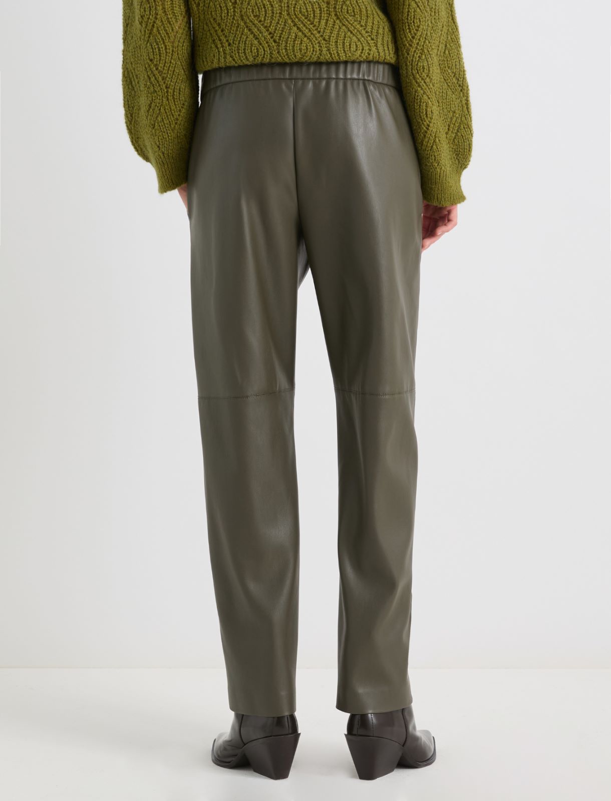 Coated jersey carrot-fit trousers - MILITARY GREEN - Marella - 3
