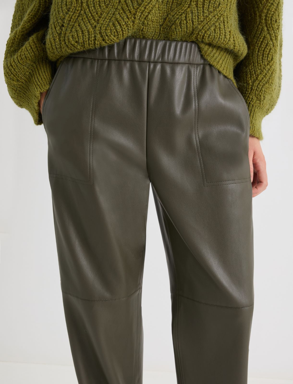 Coated jersey carrot-fit trousers - MILITARY GREEN - Marella - 5