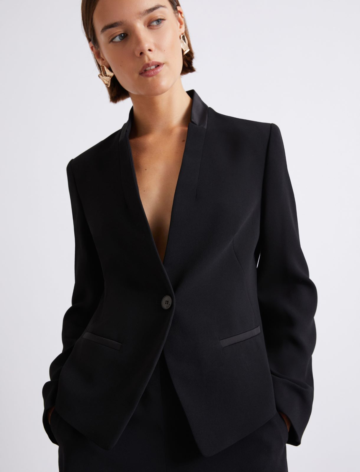 Kurzer Blazer aus Envers-Satin - SCHWARZ - Marella - 5