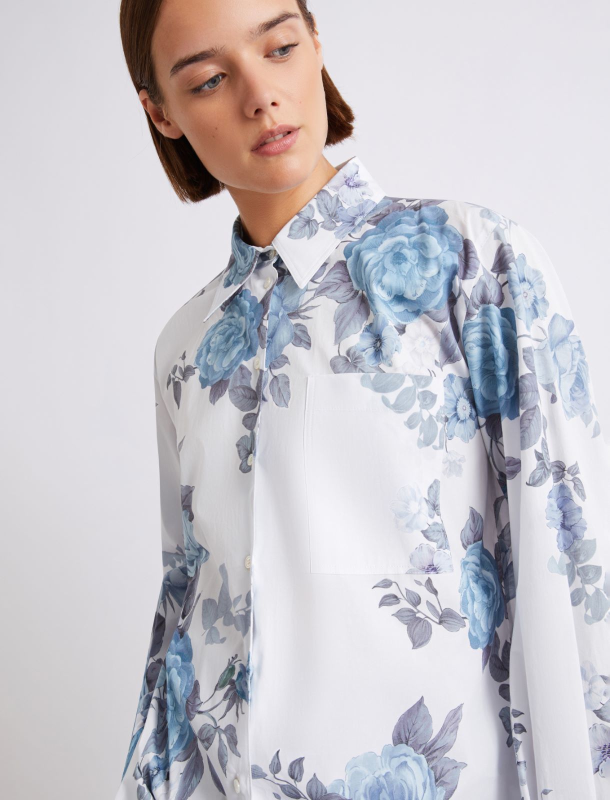 Obszerna koszula z elastycznej popeliny - JASNONIEBIESKI - Marella - 5