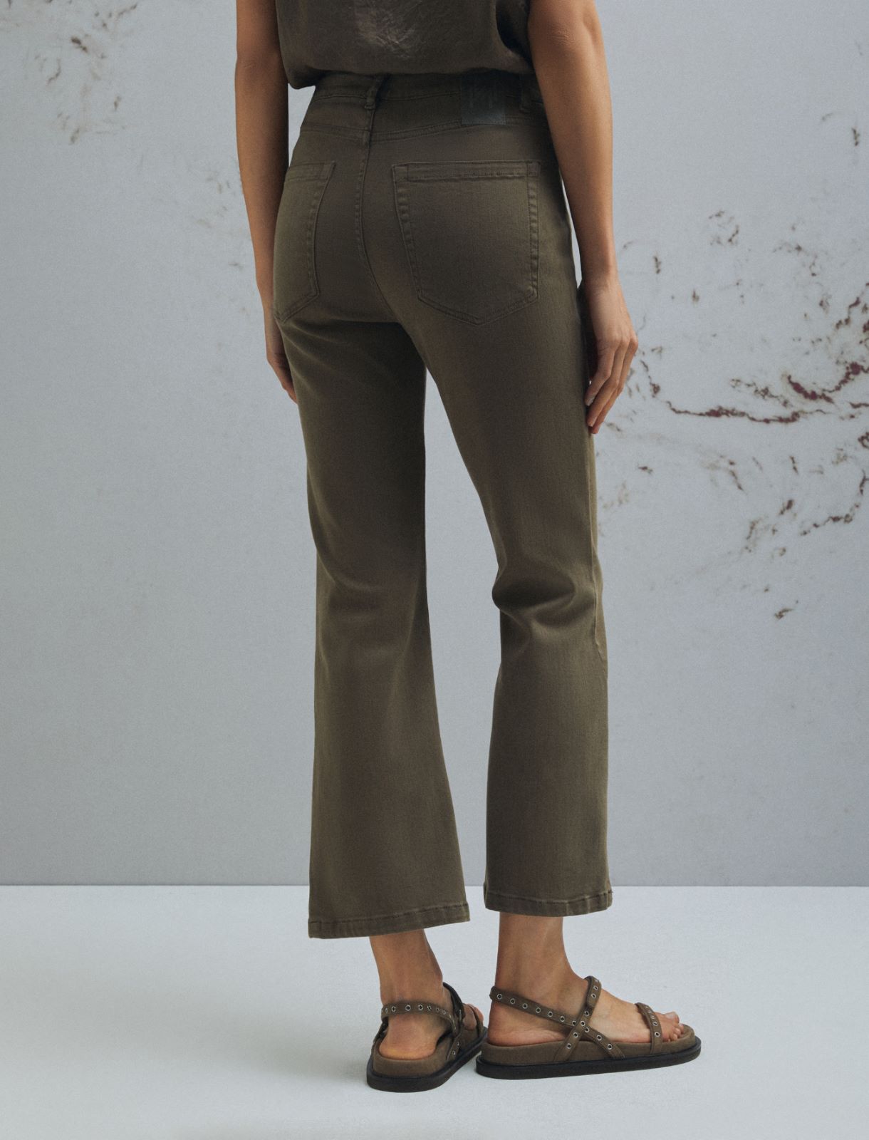 Ausgestellte und verkürzte 5-Pocket-Hose - BRAUN - Marella - 3