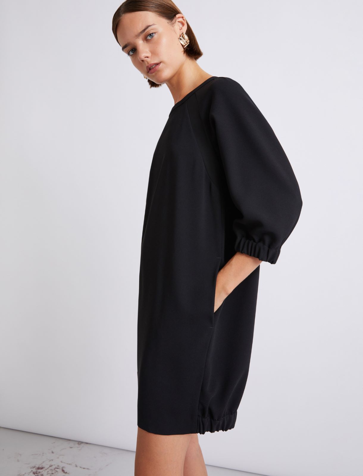 Kleid aus Envers-Satin-Crêpe und Georgette - SCHWARZ - Marella - 5