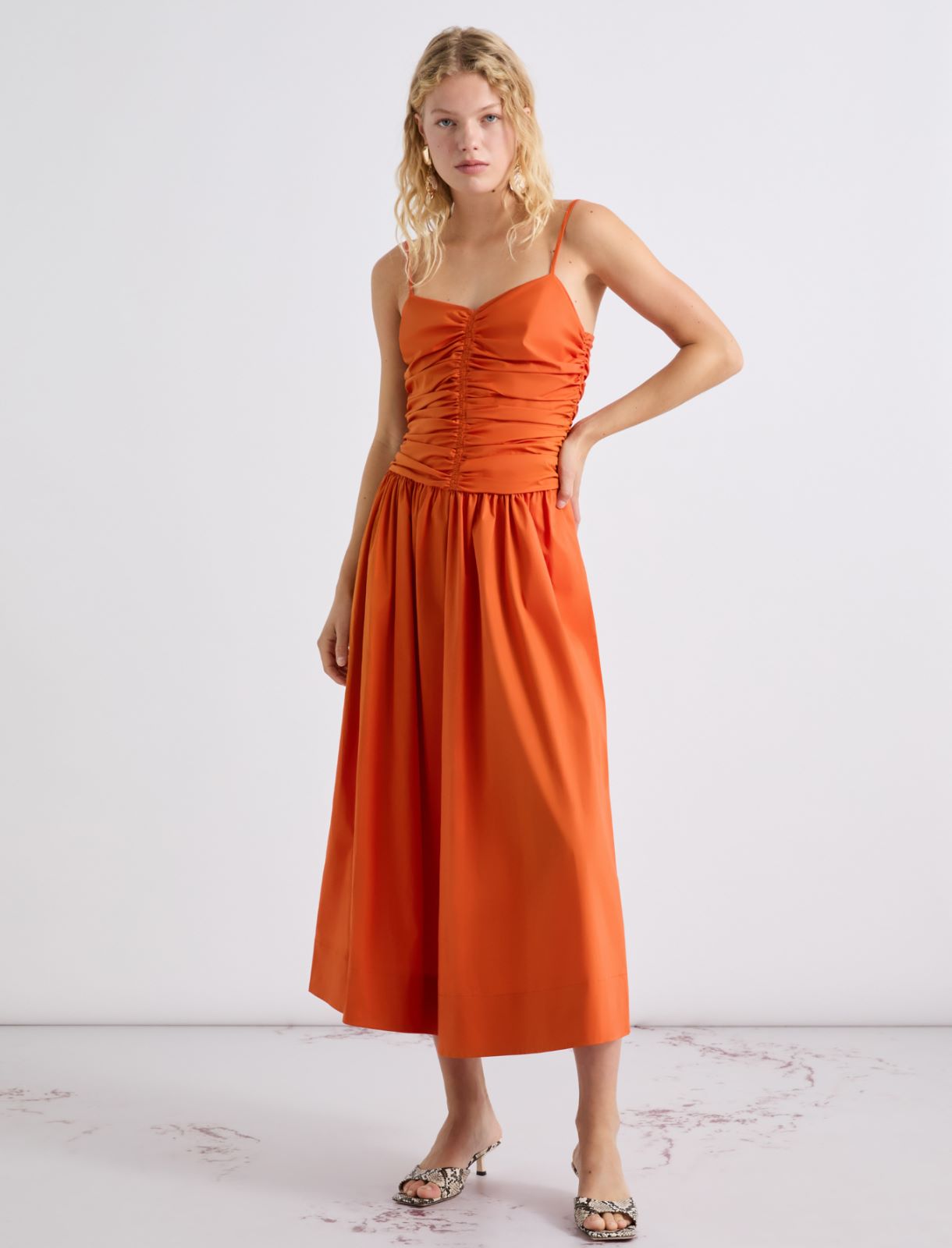 Popeline-Kleid mit Fit-and-Flare-Passform - ORANGE - Marella - 4