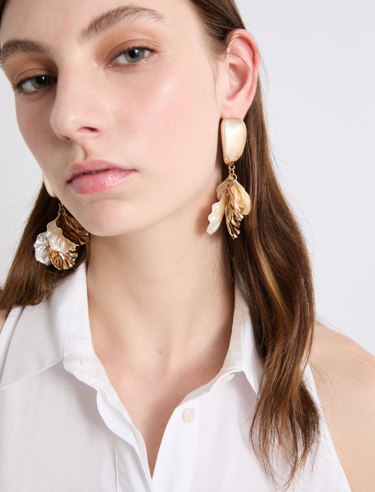 Metal shell-adorned drop earrings - MOTHER-OF-PEARL - Marella - 3