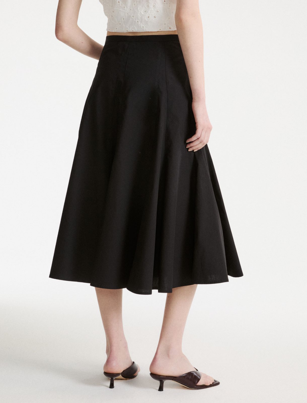 Rozkloszowana popelinowa spódnica - Czarny - Marella - 3