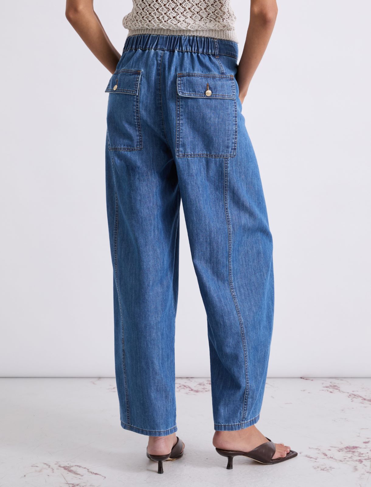 Dżinsy o fasonie barrel - NIEBIESKI DŻINSOWY - Marella - 3