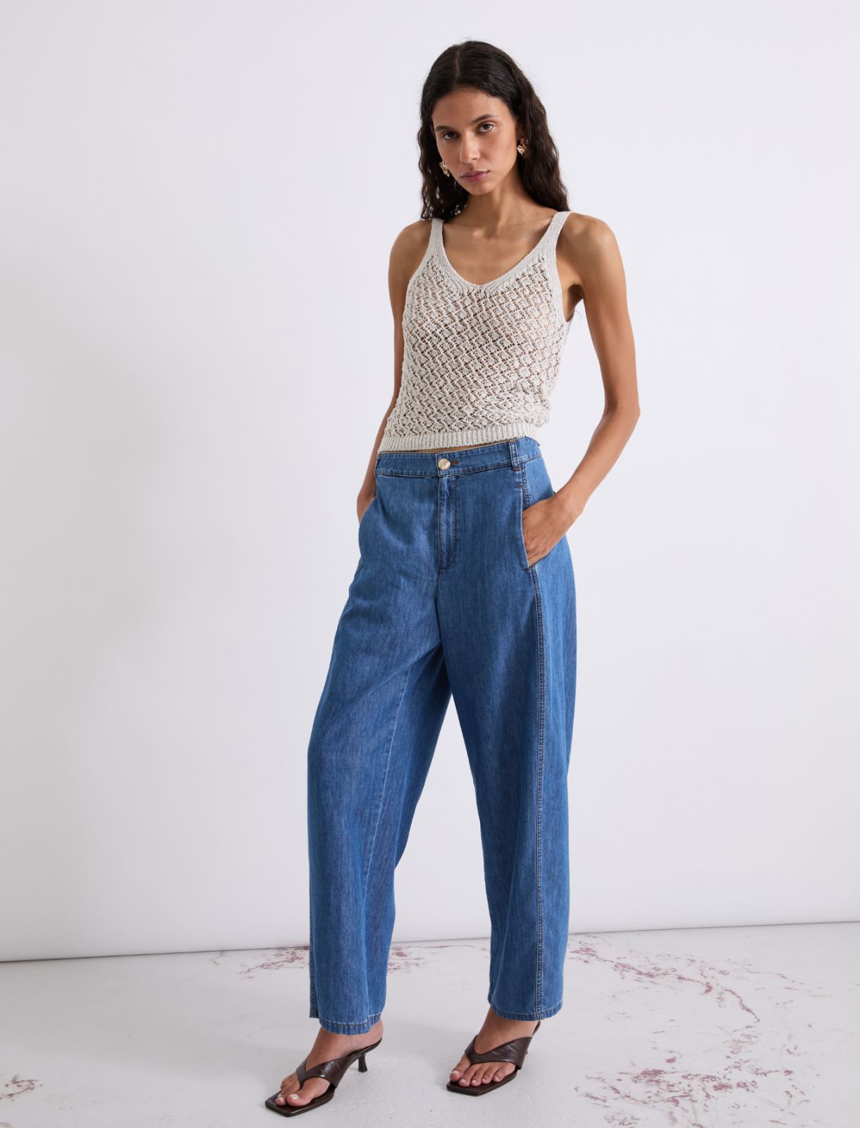 Dżinsy o fasonie barrel - NIEBIESKI DŻINSOWY - Marella - 4