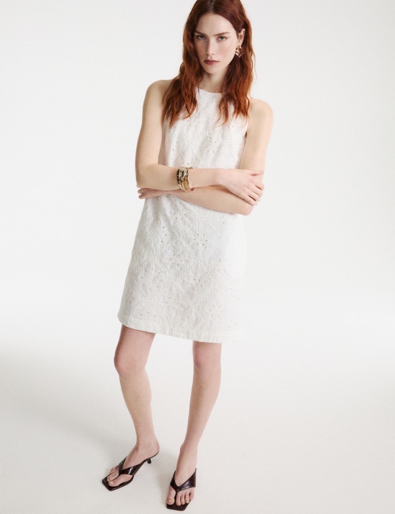 Ausgestelltes Kleid aus Musselin in der Optik von St. Galler Spitze - Marella