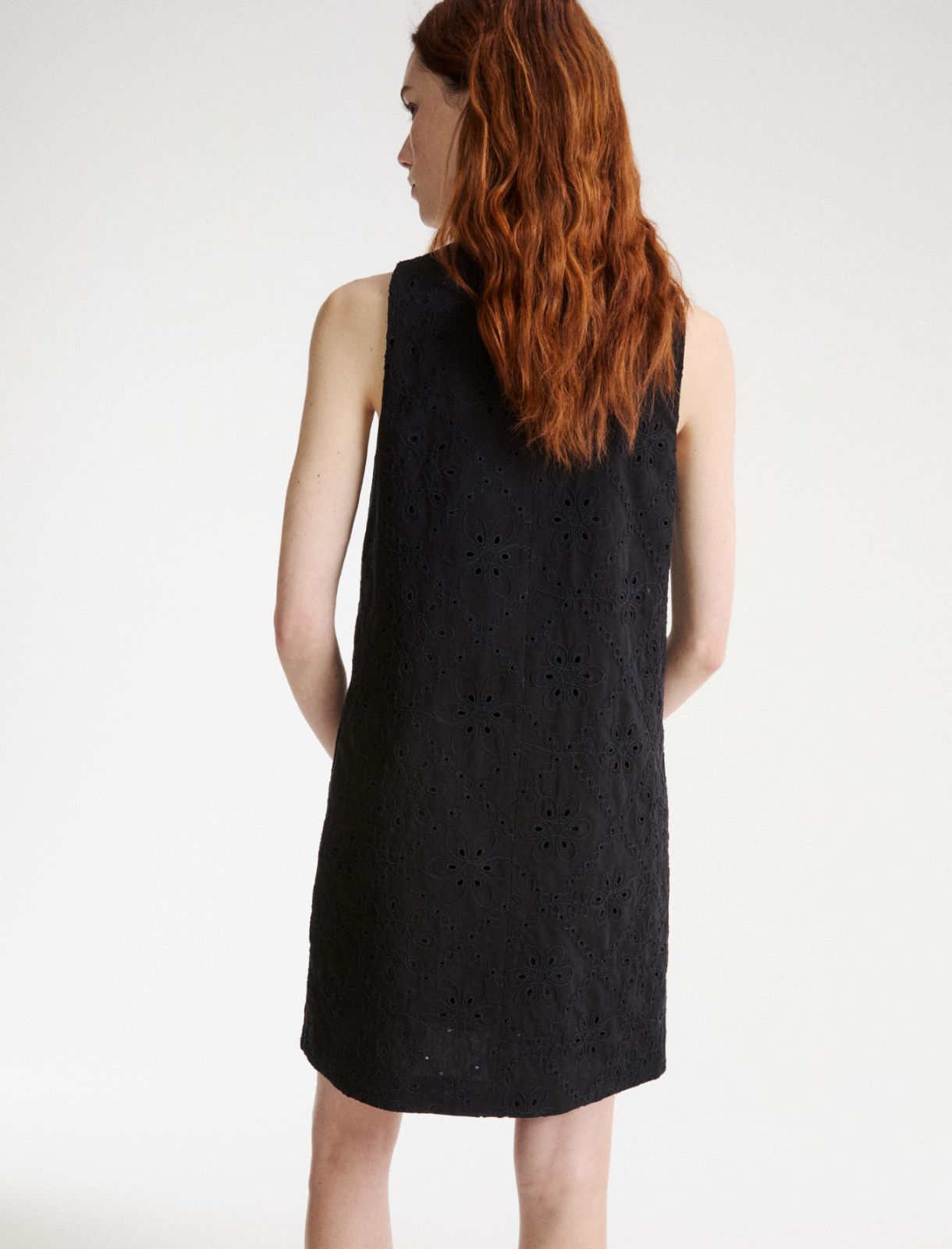 Ausgestelltes Kleid aus Musselin in der Optik von St. Galler Spitze - SCHWARZ - Marella - 3