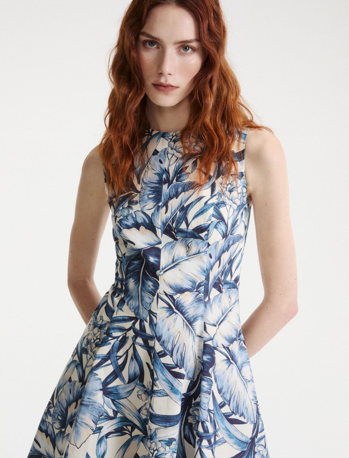 Kurzes Kleid im Fit-and-Flare-Schnitt - Azurblau - Marella - 5