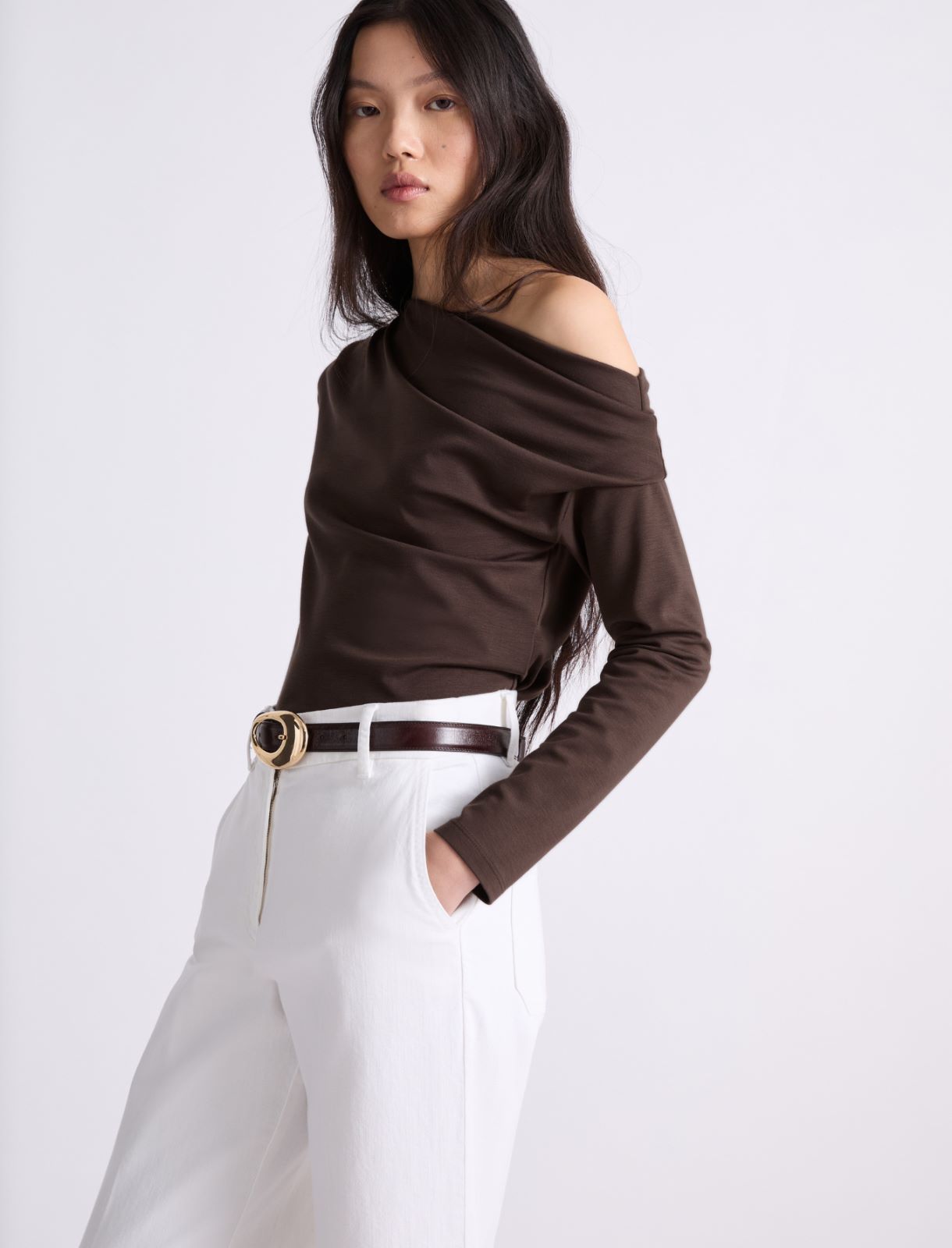 T-shirt à encolure asymétrique - CHOCOLAT - Marella - 4