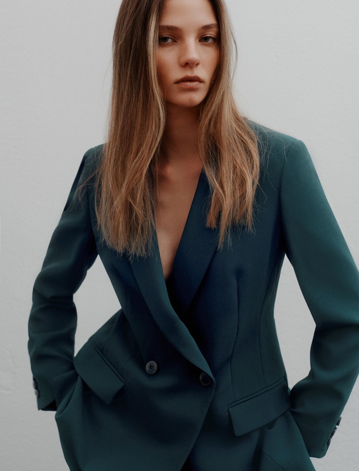 Doppelreihiger Blazer aus Envers-Satin - PFAUENBLAU - Marella - 5