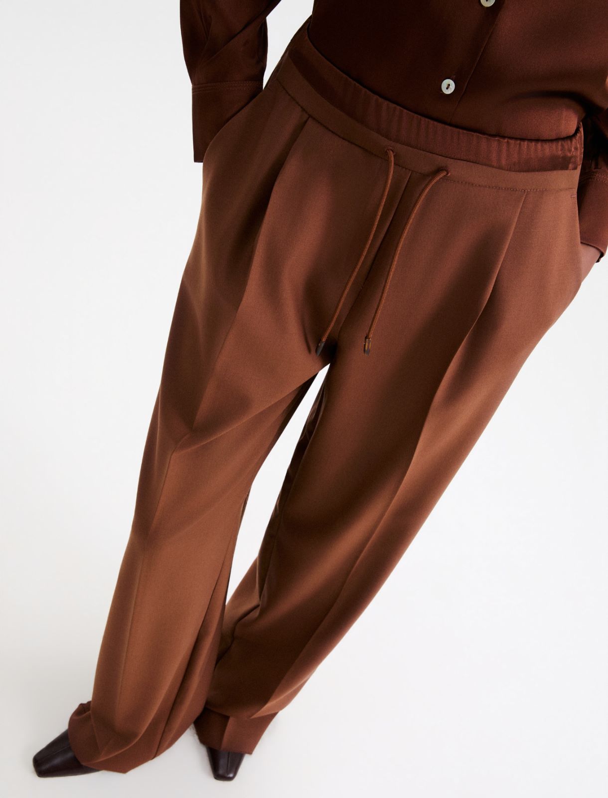 Gerade geschnittene Hose aus Gabardine - KARAMELL - Marella - 5