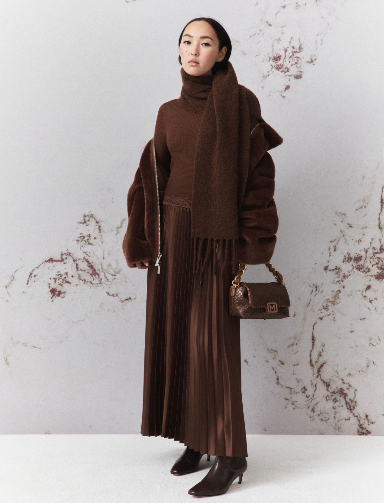 Eng anliegendes Kleid aus reiner Wolle - KARAMELL - Marella - 2