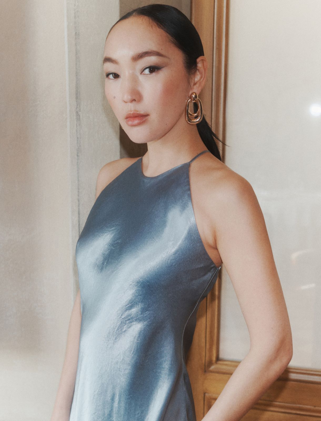 Ärmelloses Kleid aus Satin - PUDERBLAU - Marella - 5