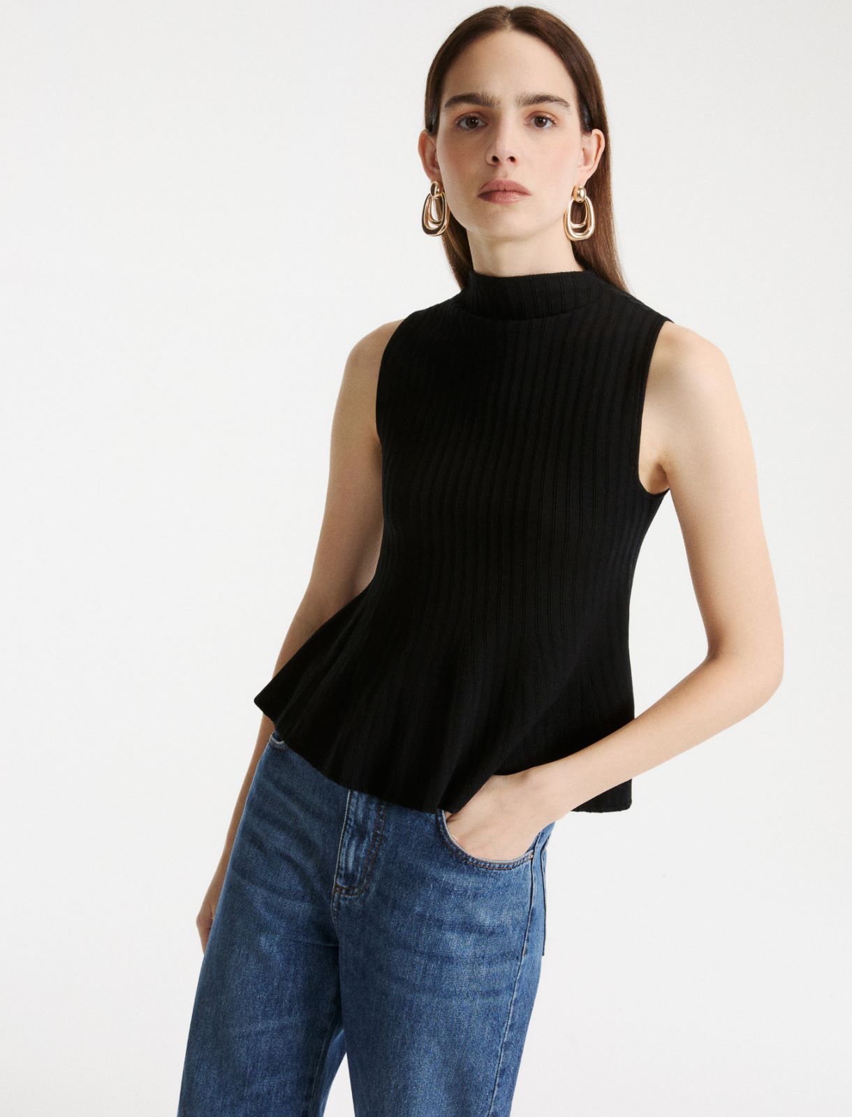 Top sin mangas fit and flare - NEGRO - Marella - 4