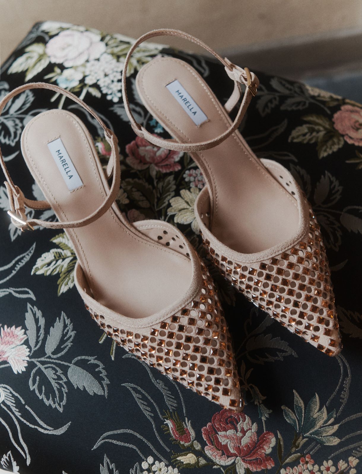 Slingback zdobiony kryształkami - WIELBŁĄDZI - Marella - 7